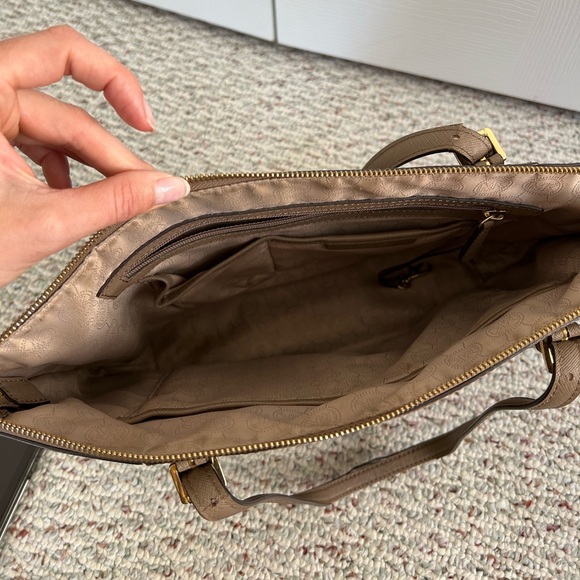 Michael Kors Purse - Picture 7 of 8